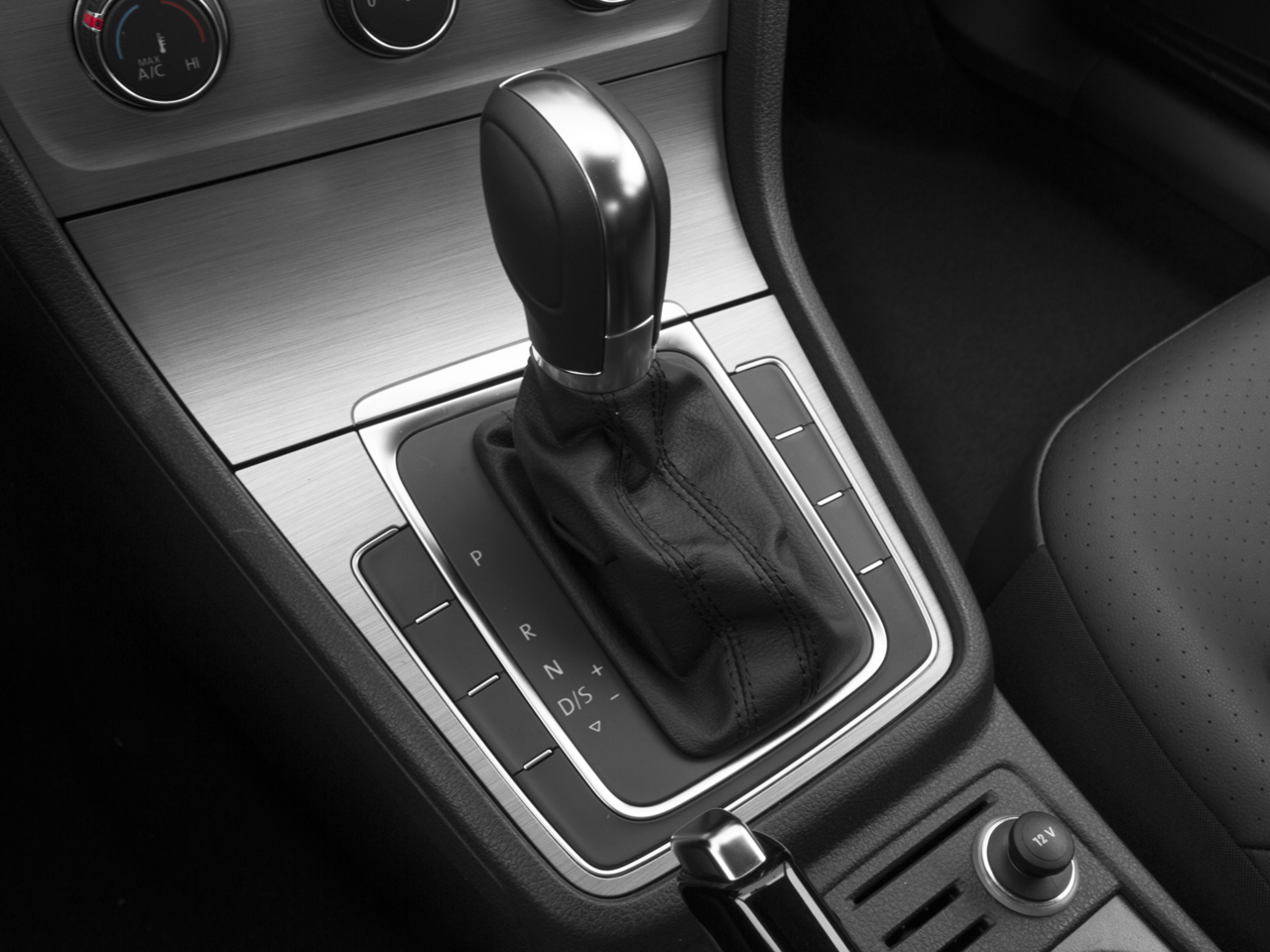 2017 Volkswagen Golf Wolfsburg Edition