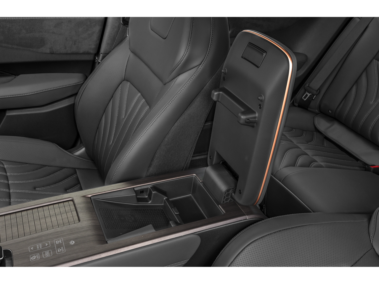 2024 Nissan ARIYA PLATINUM+