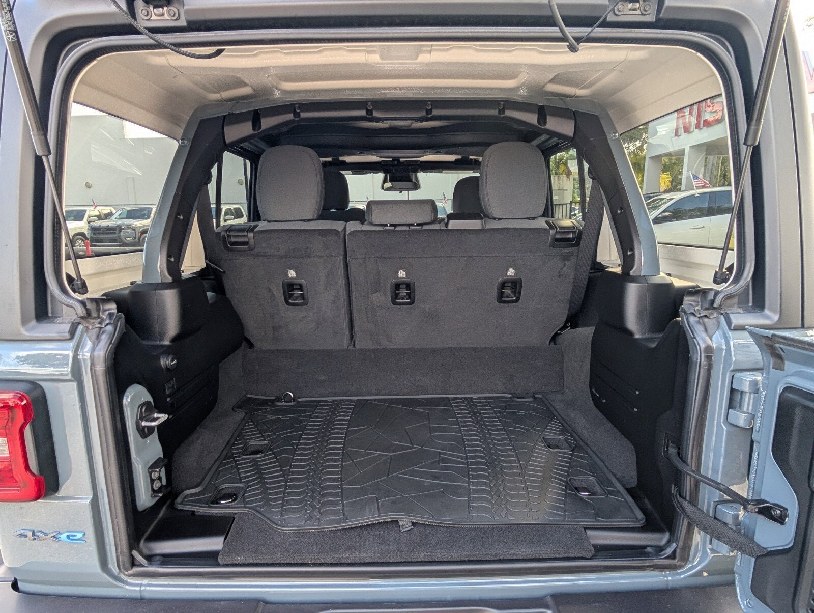 2025 Jeep Wrangler 4xe Willys