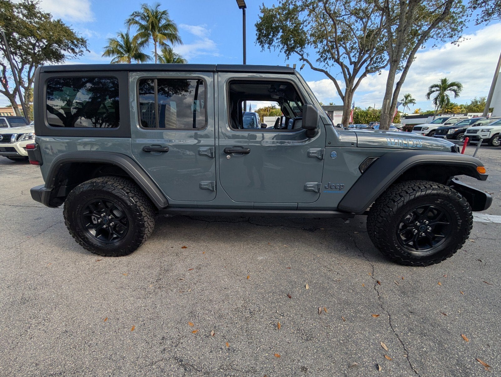 2025 Jeep Wrangler 4xe Willys