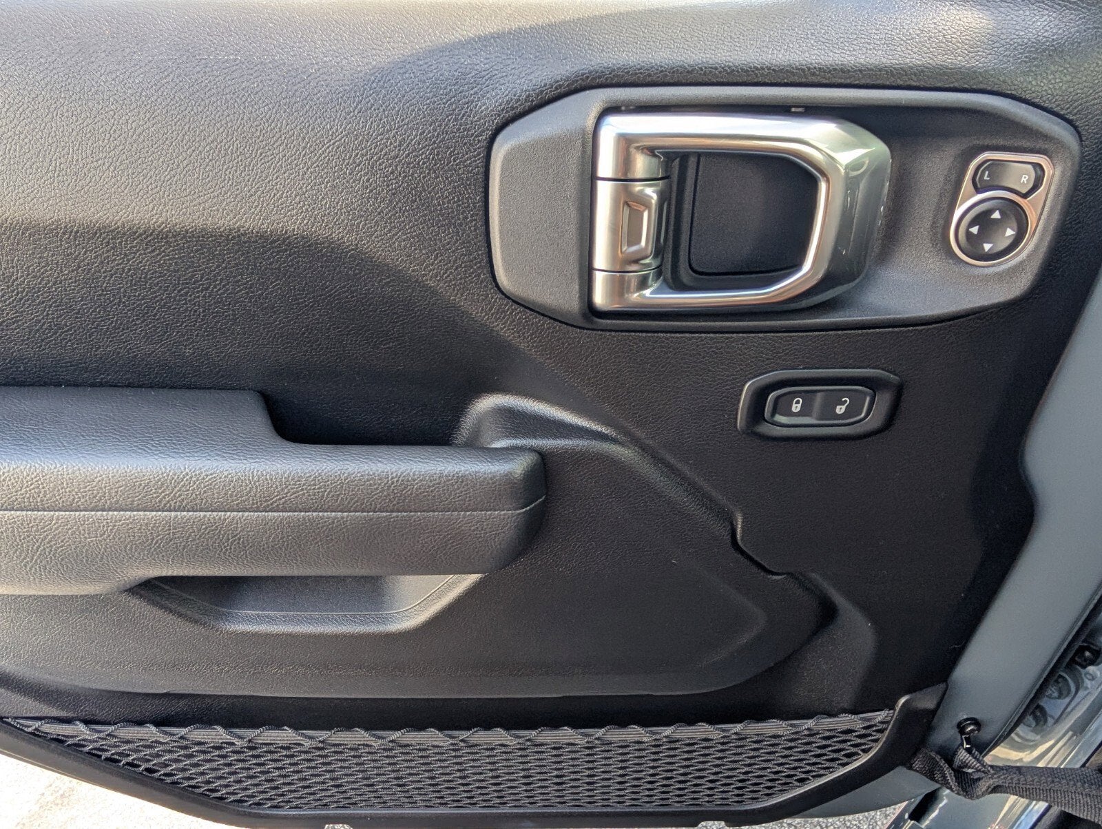 2025 Jeep Wrangler 4xe Willys