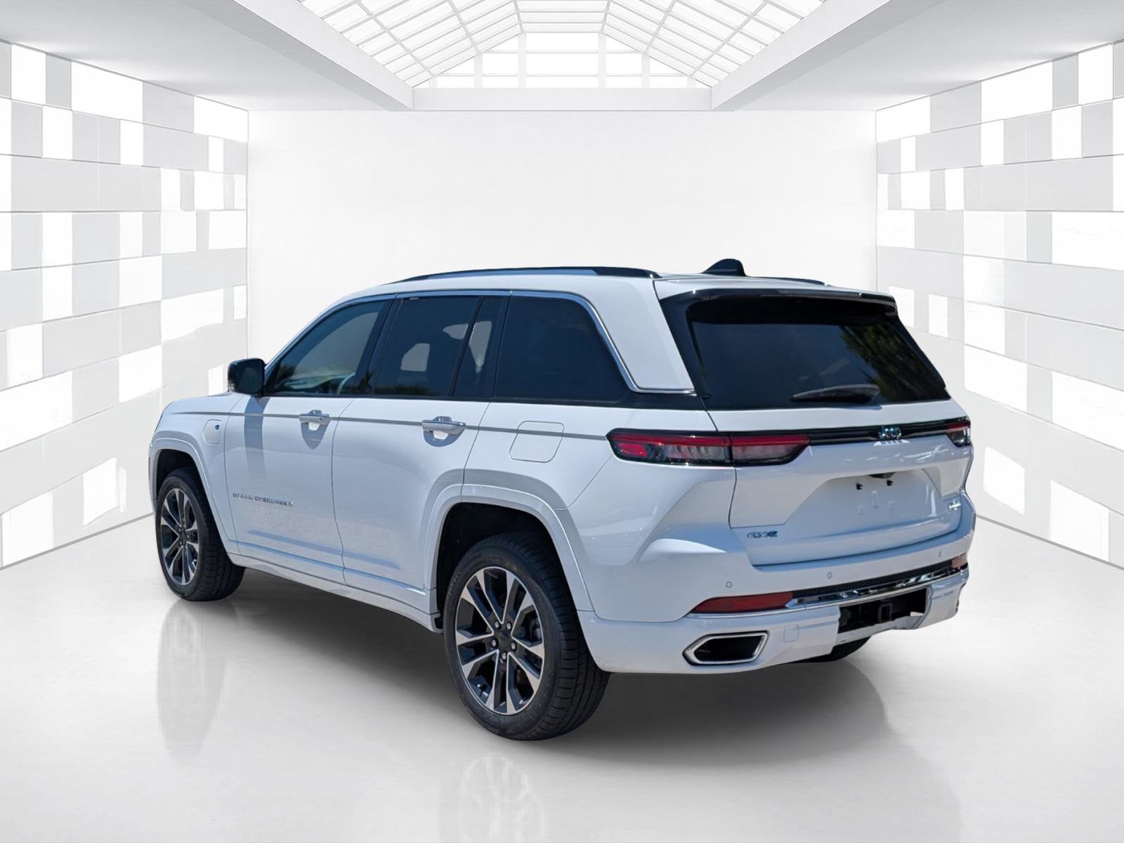 2022 Jeep Grand Cherokee 4xe Overland