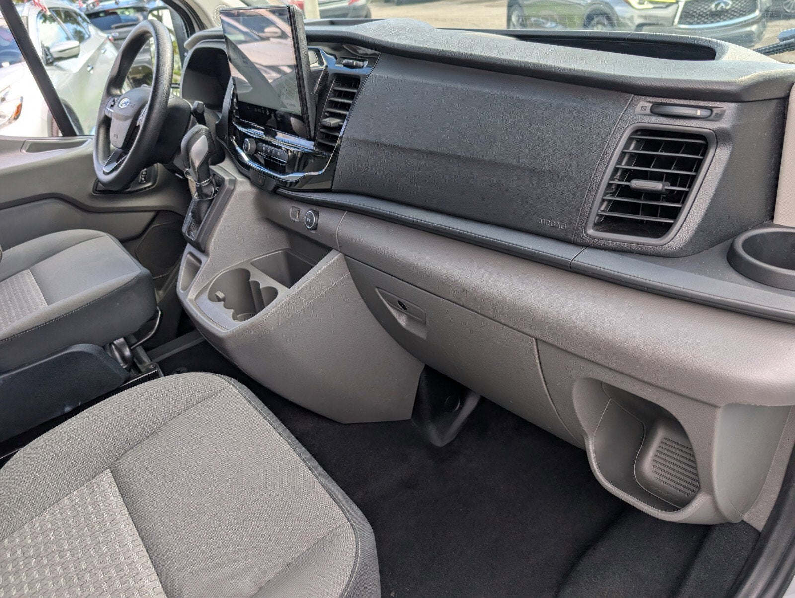 2023 Ford Transit Passenger Wagon XLT