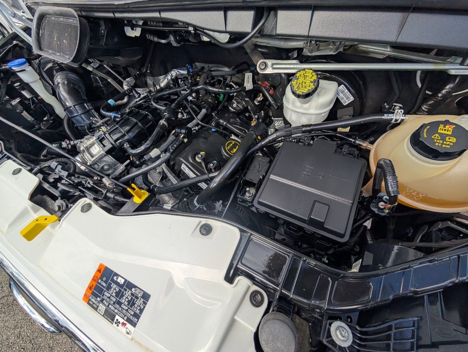 2023 Ford Transit Passenger Wagon XLT