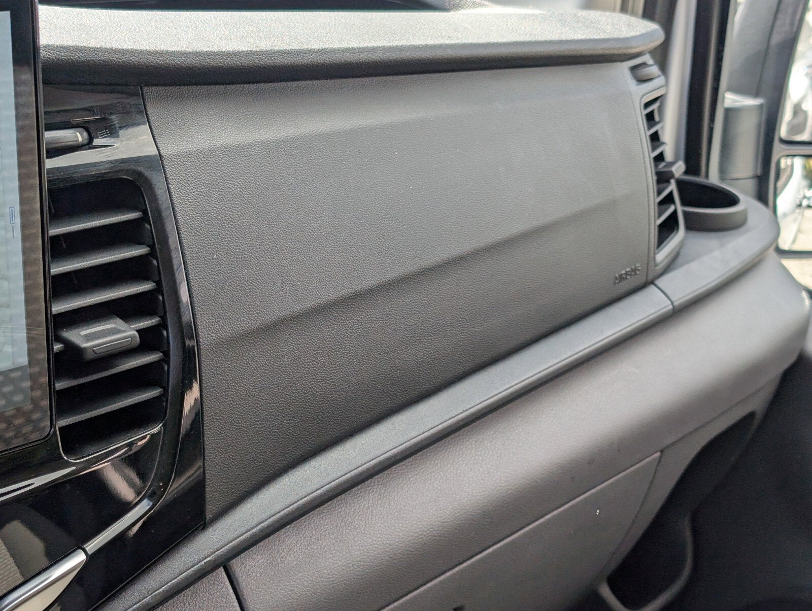 2023 Ford Transit Passenger Wagon XLT