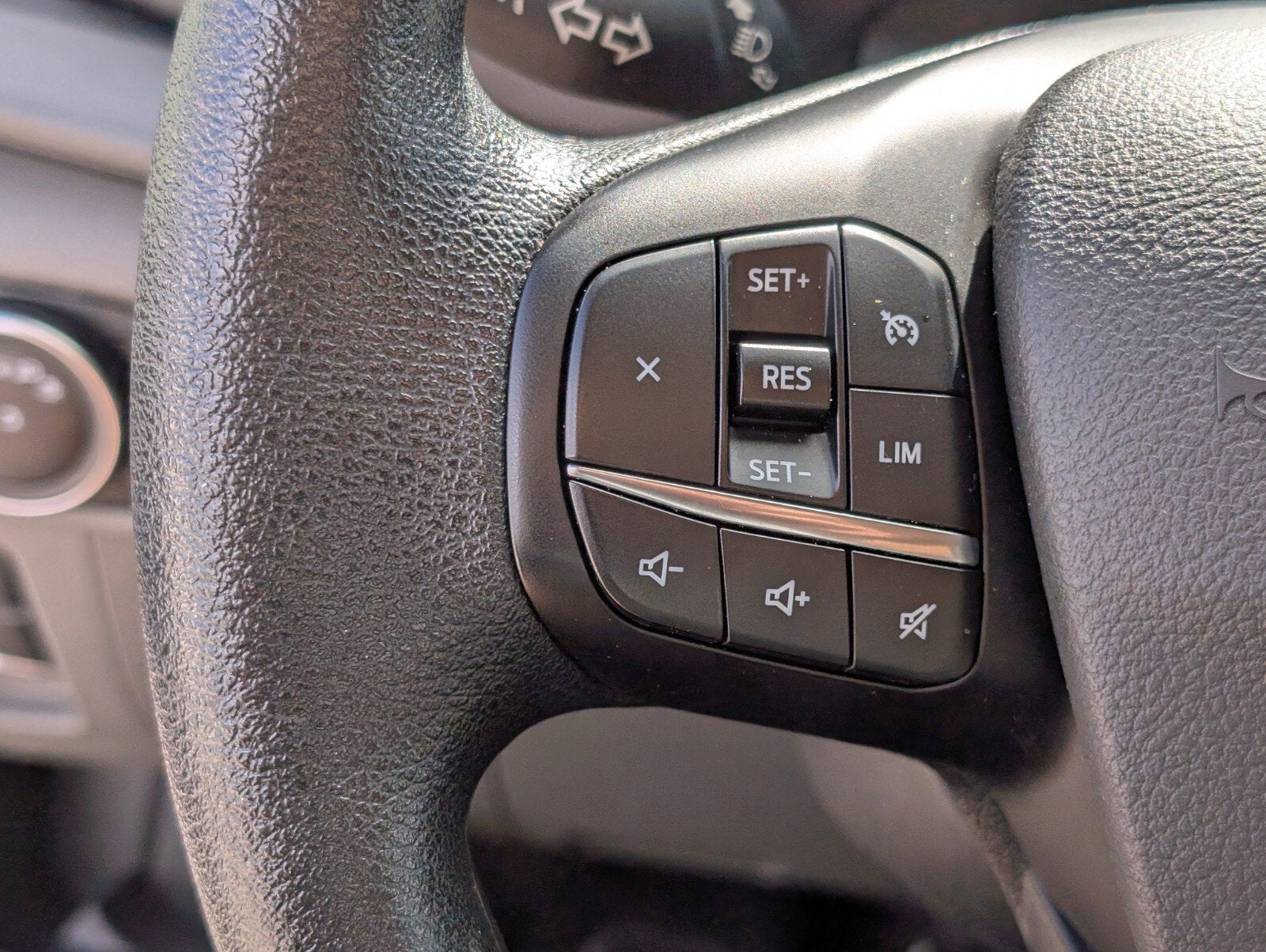 2023 Ford Transit Passenger Wagon XLT