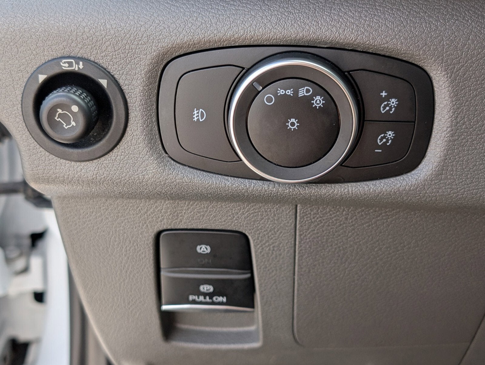 2023 Ford Transit Passenger Wagon XLT