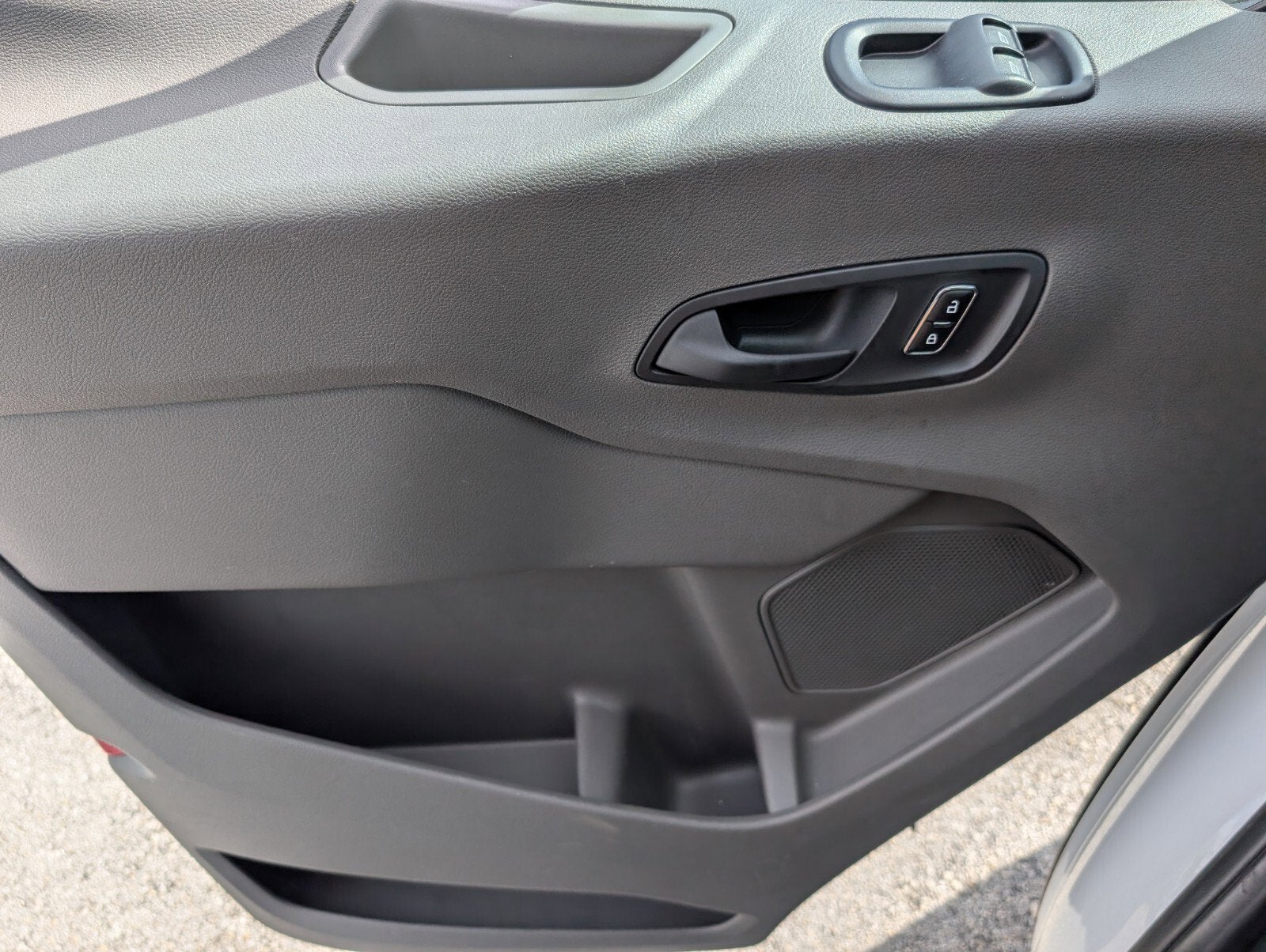 2023 Ford Transit Passenger Wagon XLT