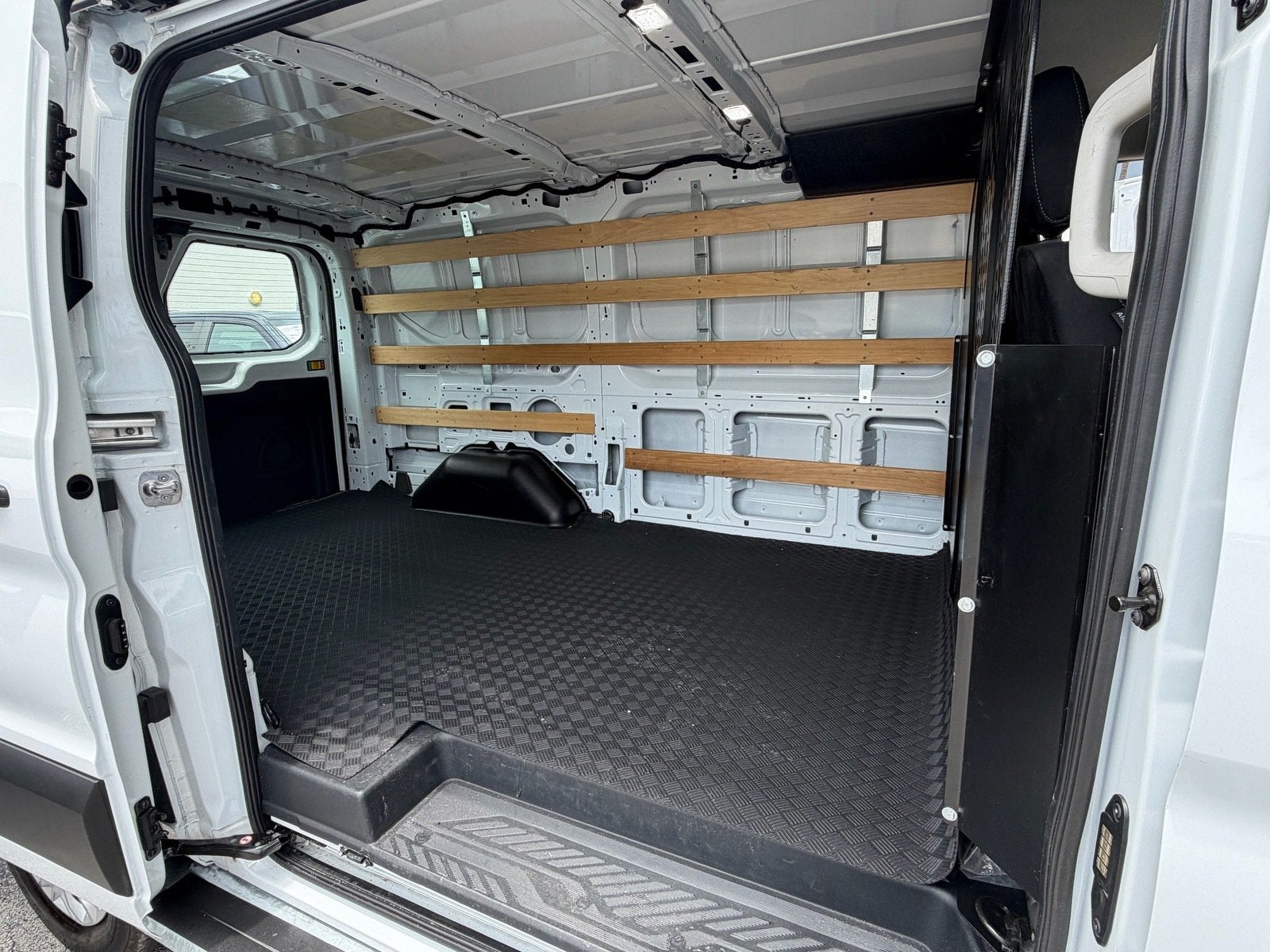 2025 Ford Transit Cargo Van Base