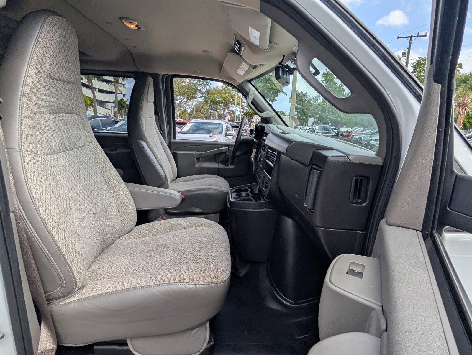 2023 Chevrolet Express Passenger LS