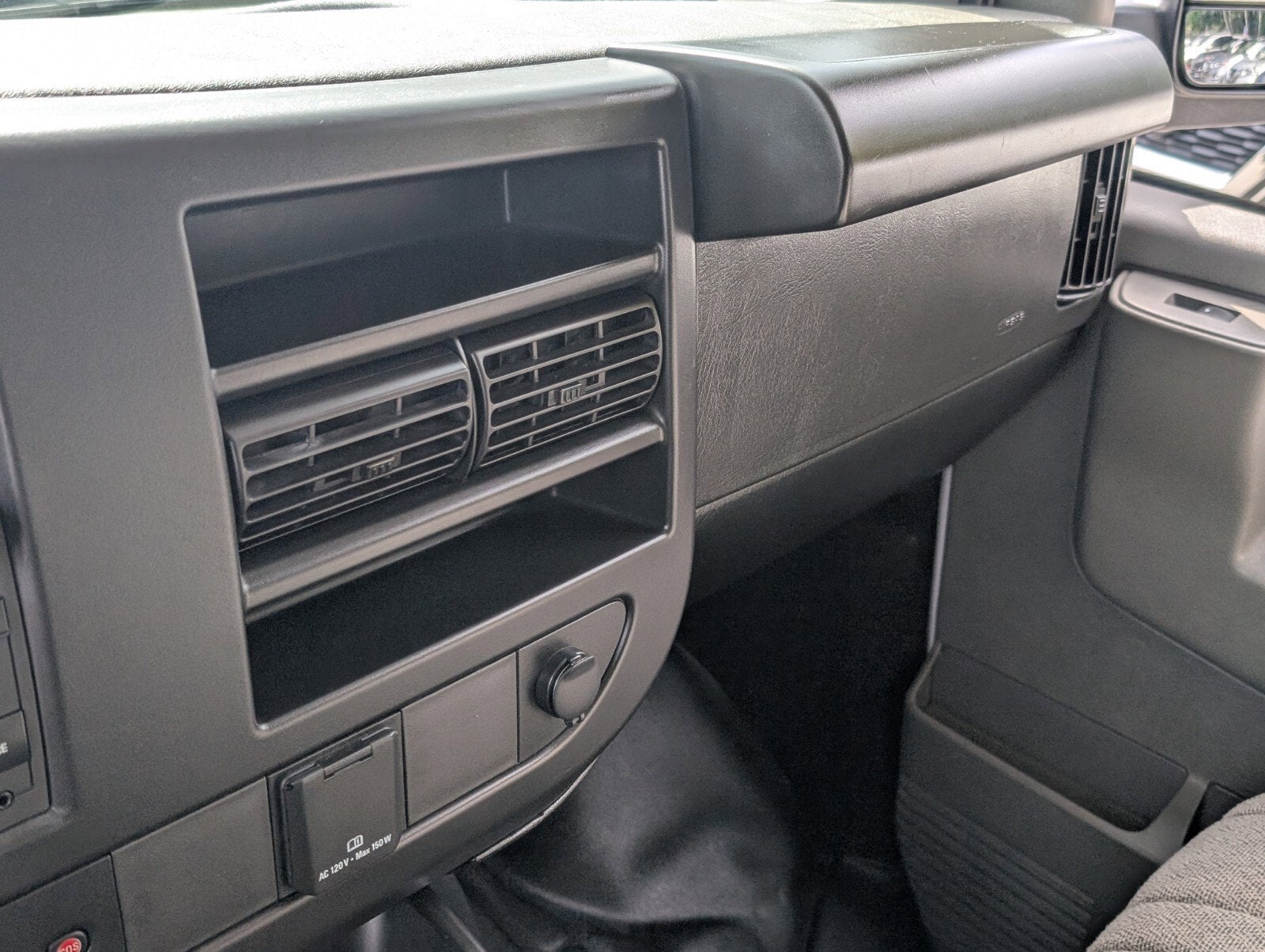 2023 Chevrolet Express Passenger LS