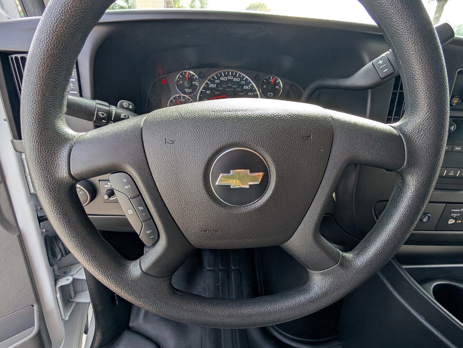 2023 Chevrolet Express Passenger LS