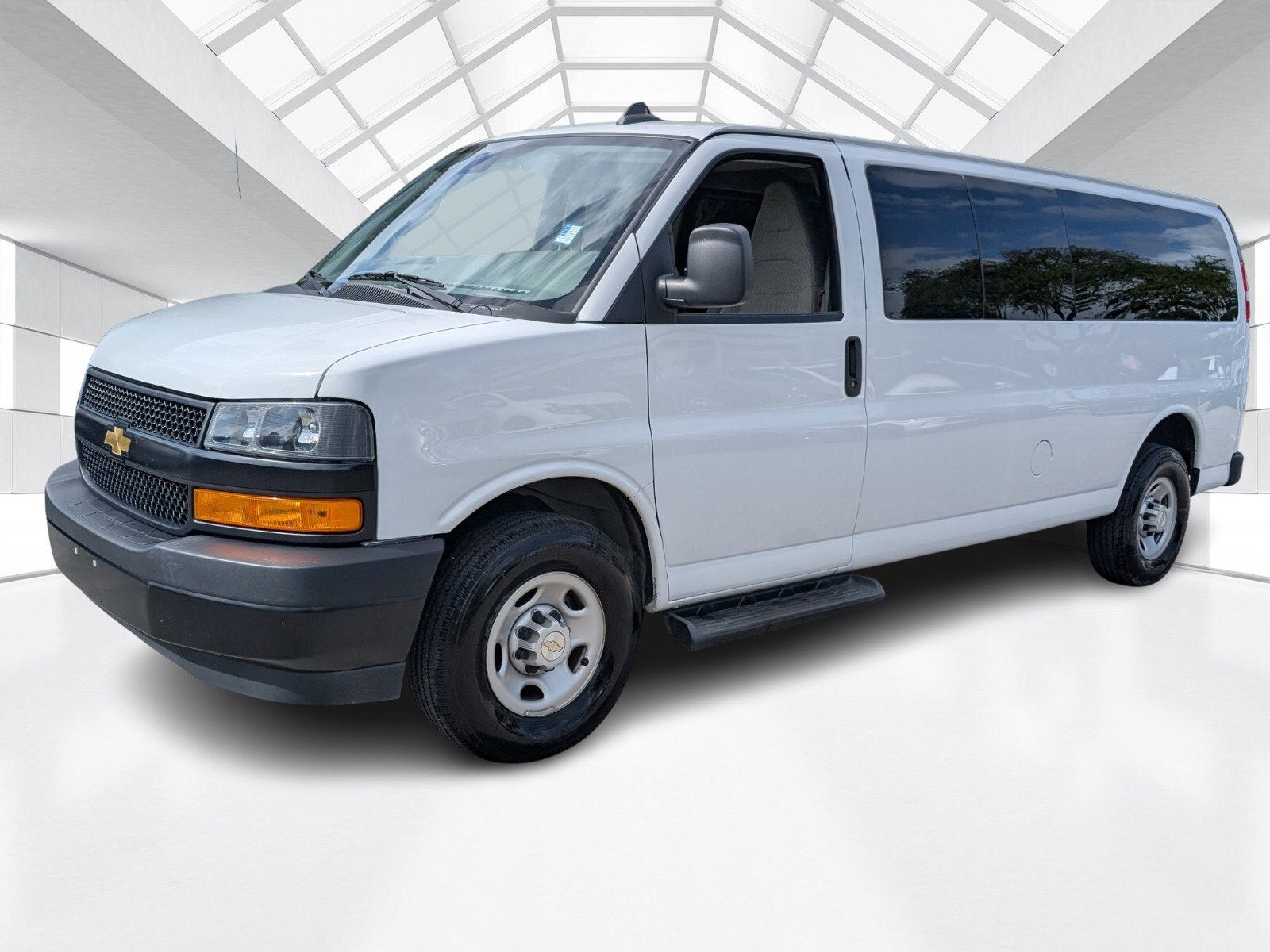2023 Chevrolet Express Passenger LS