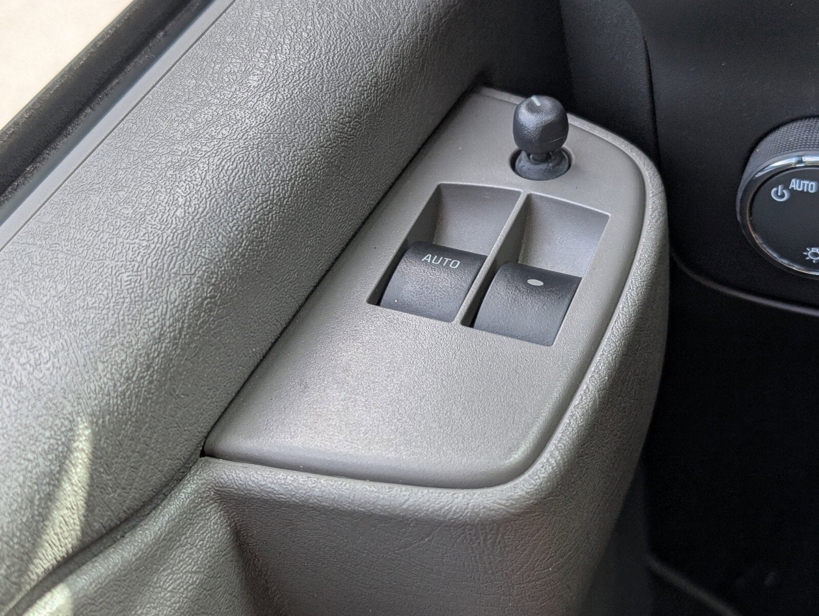 2023 Chevrolet Express Passenger LS