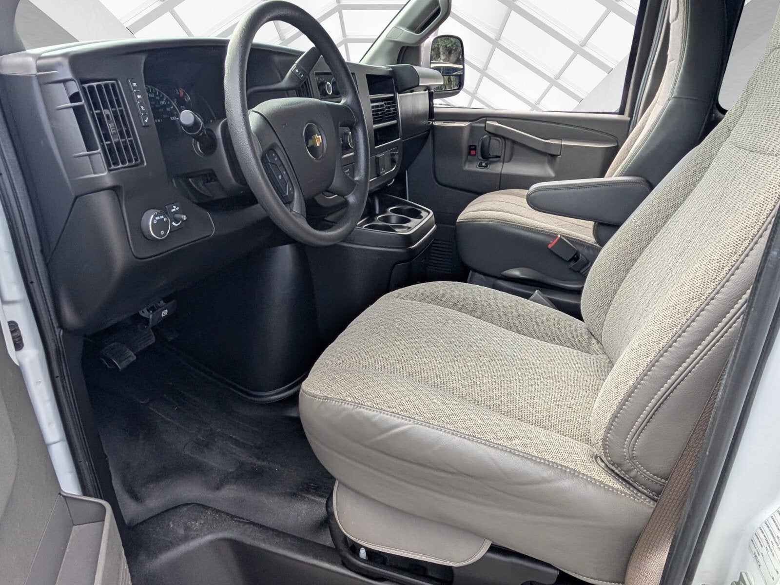 2023 Chevrolet Express Passenger LS