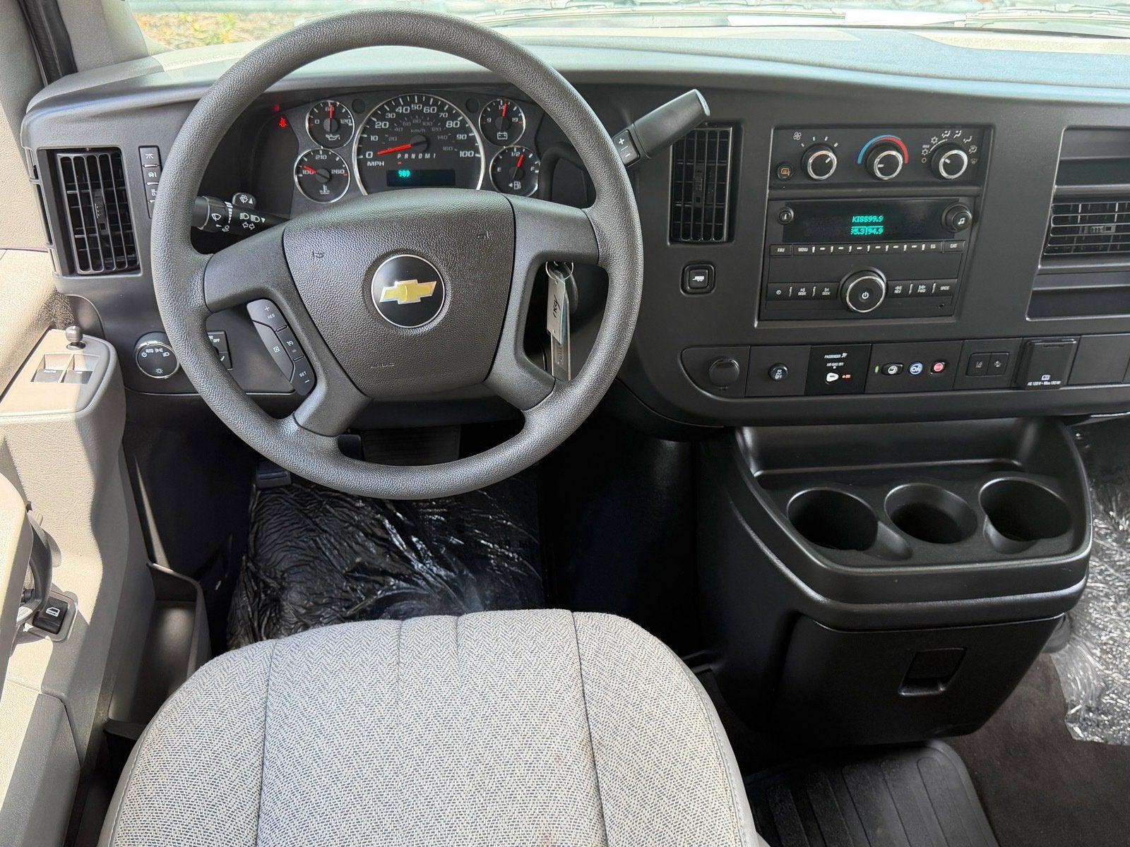 2025 Chevrolet Express Passenger LT