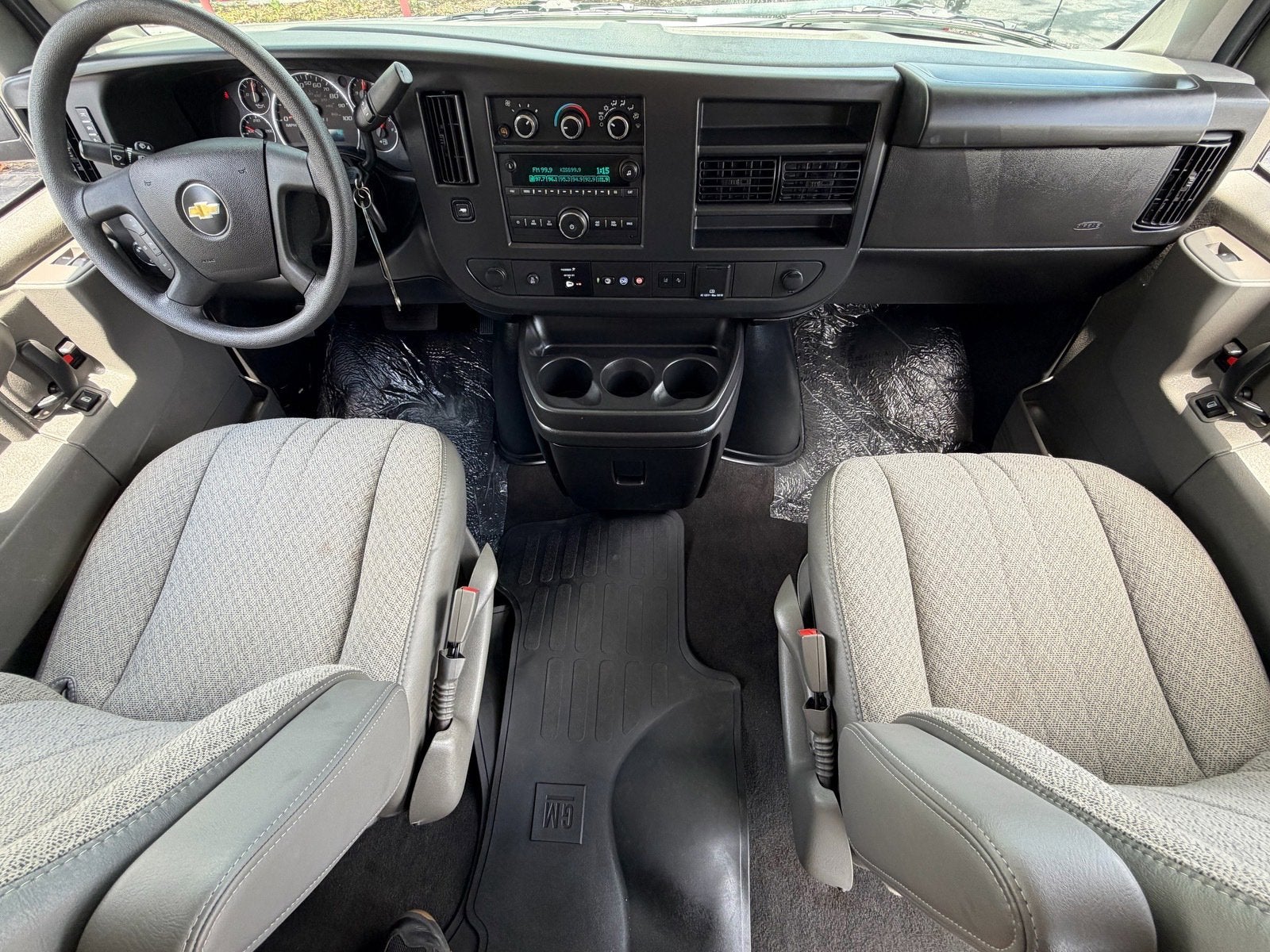 2025 Chevrolet Express Passenger LT
