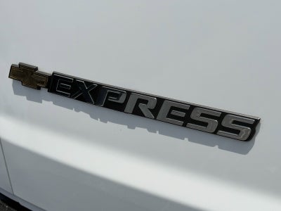 2025 Chevrolet Express Passenger LT