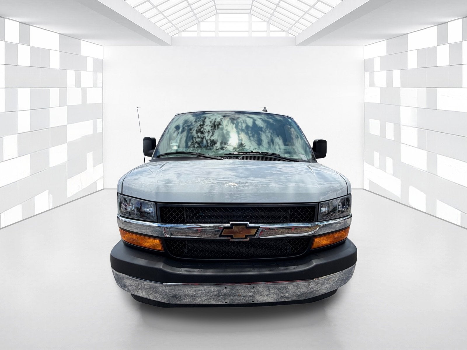 2025 Chevrolet Express Passenger LT