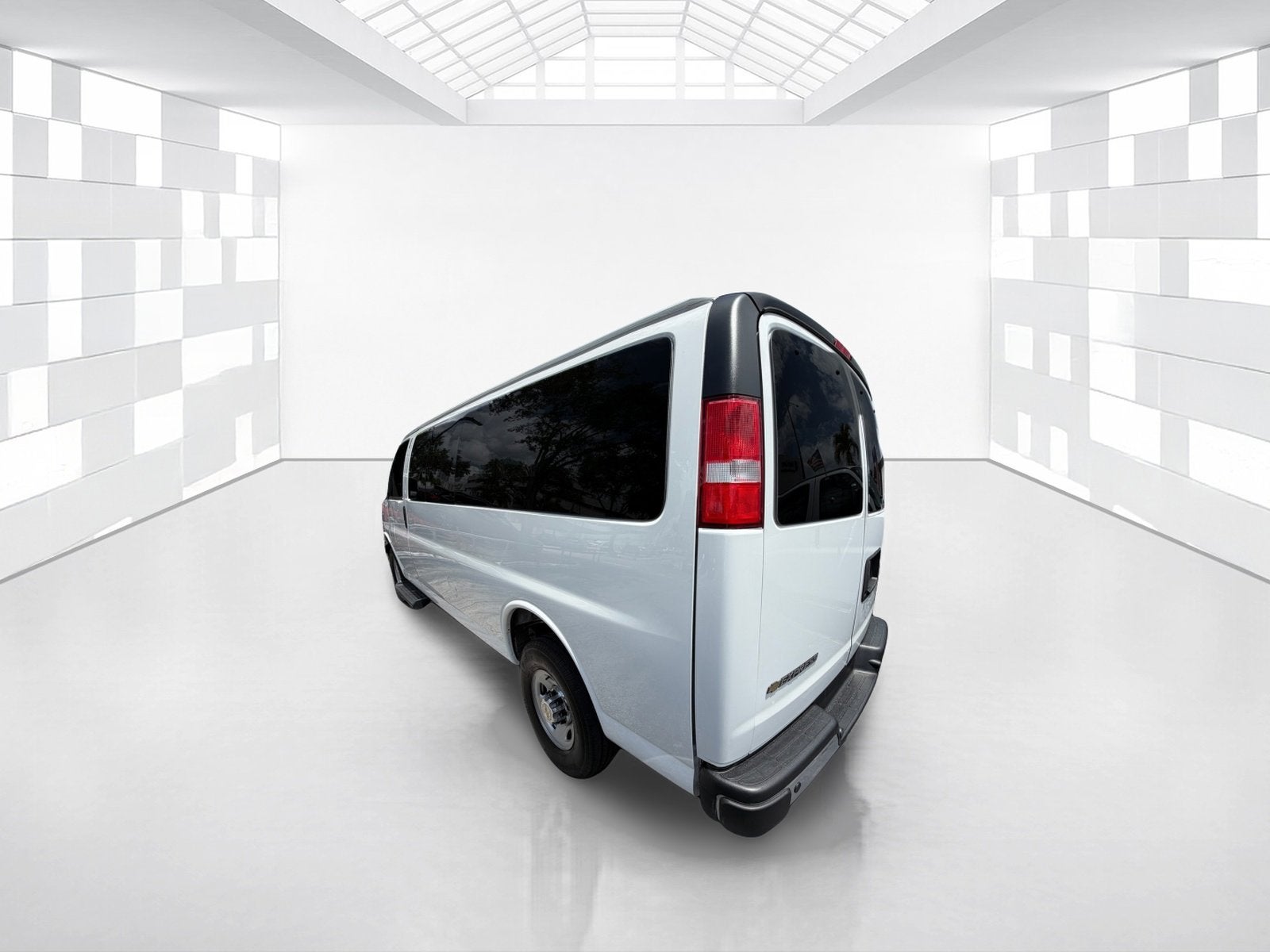 2025 Chevrolet Express Passenger LT