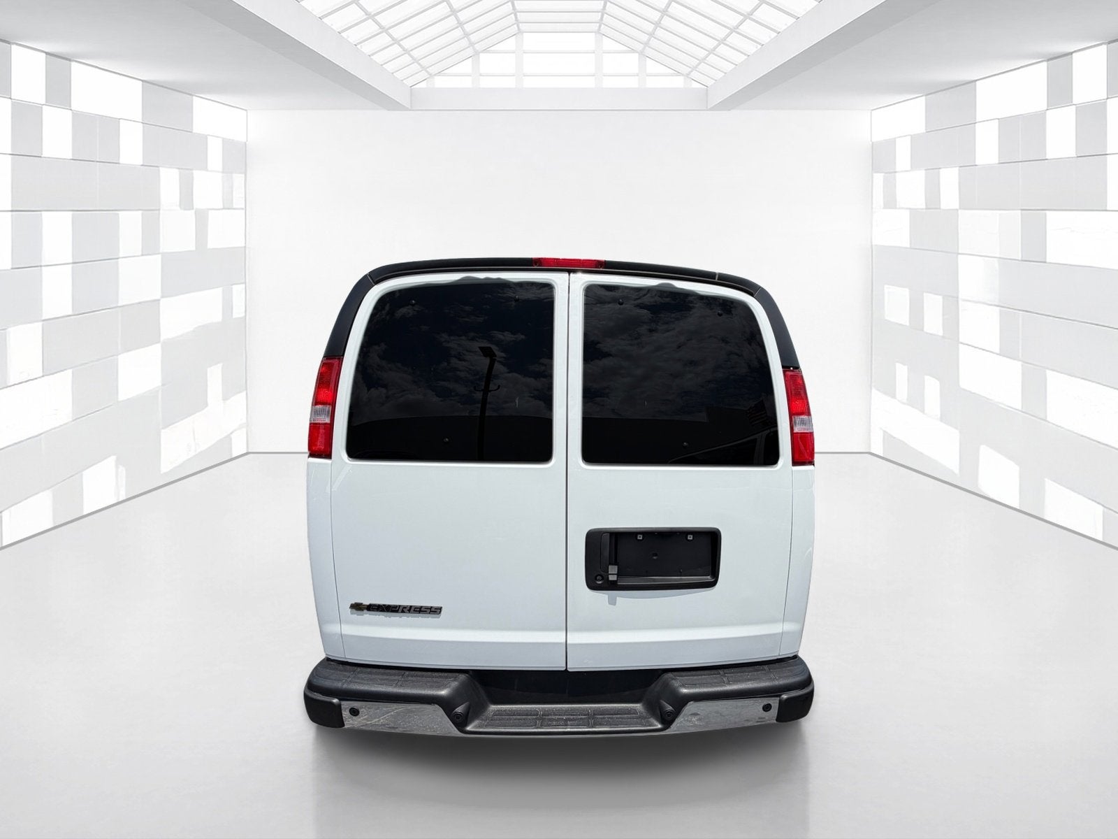 2025 Chevrolet Express Passenger LT