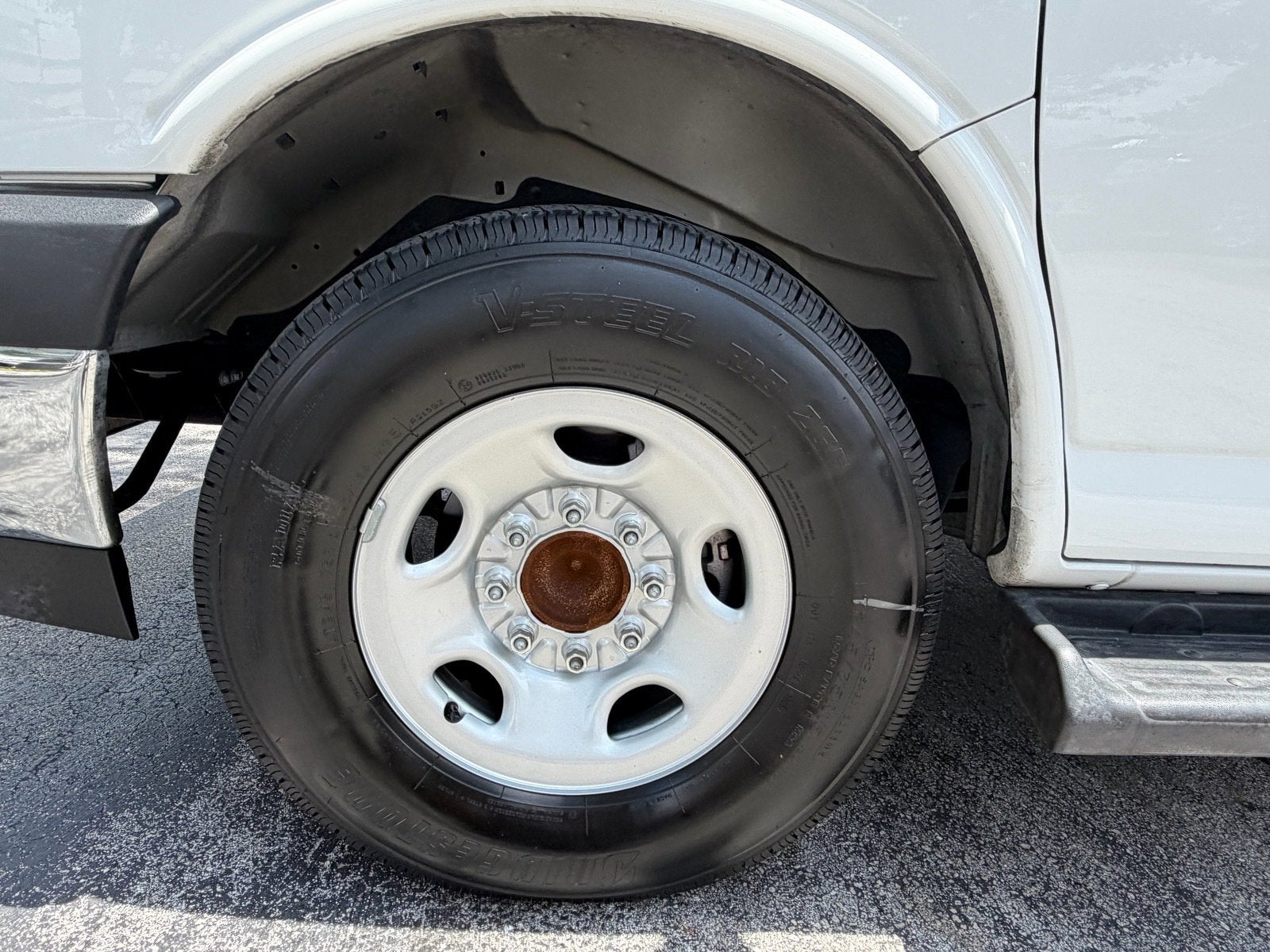 2025 Chevrolet Express Passenger LT