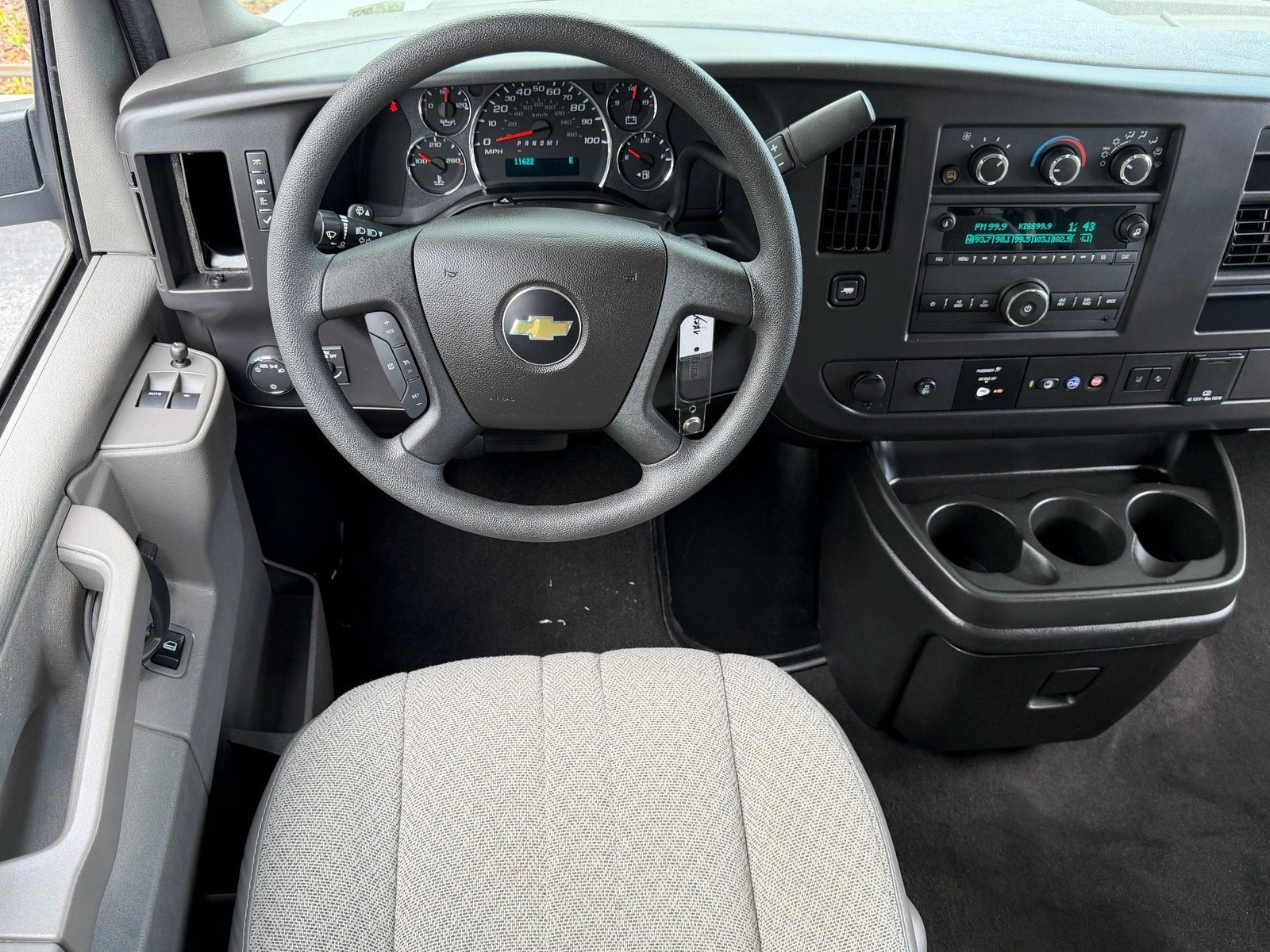 2025 Chevrolet Express Passenger LT