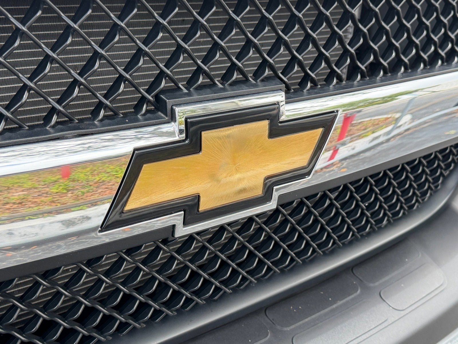 2025 Chevrolet Express Passenger LT