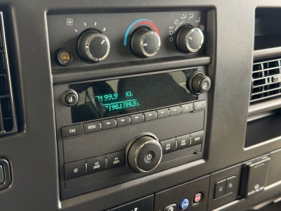 2025 Chevrolet Express Passenger LT