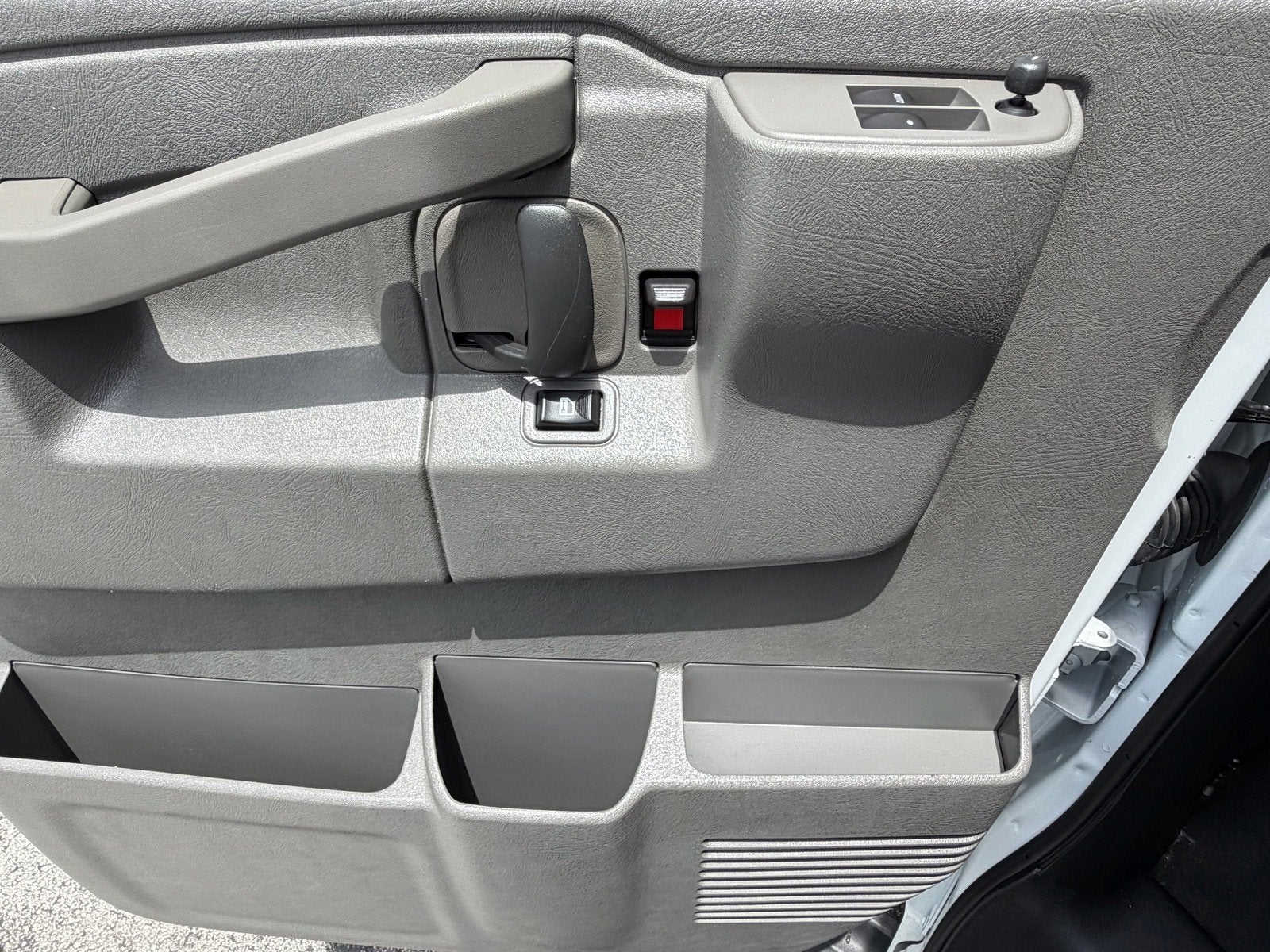 2025 Chevrolet Express Passenger LT