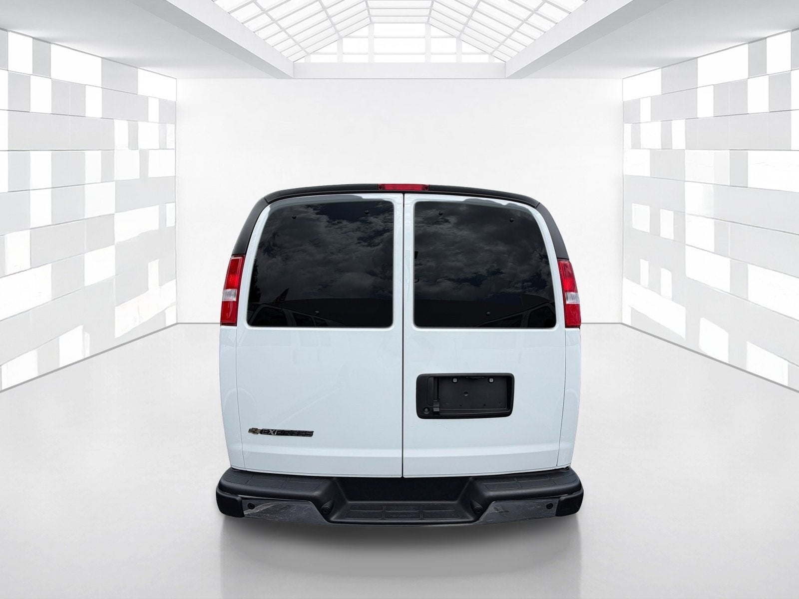 2025 Chevrolet Express Passenger LT