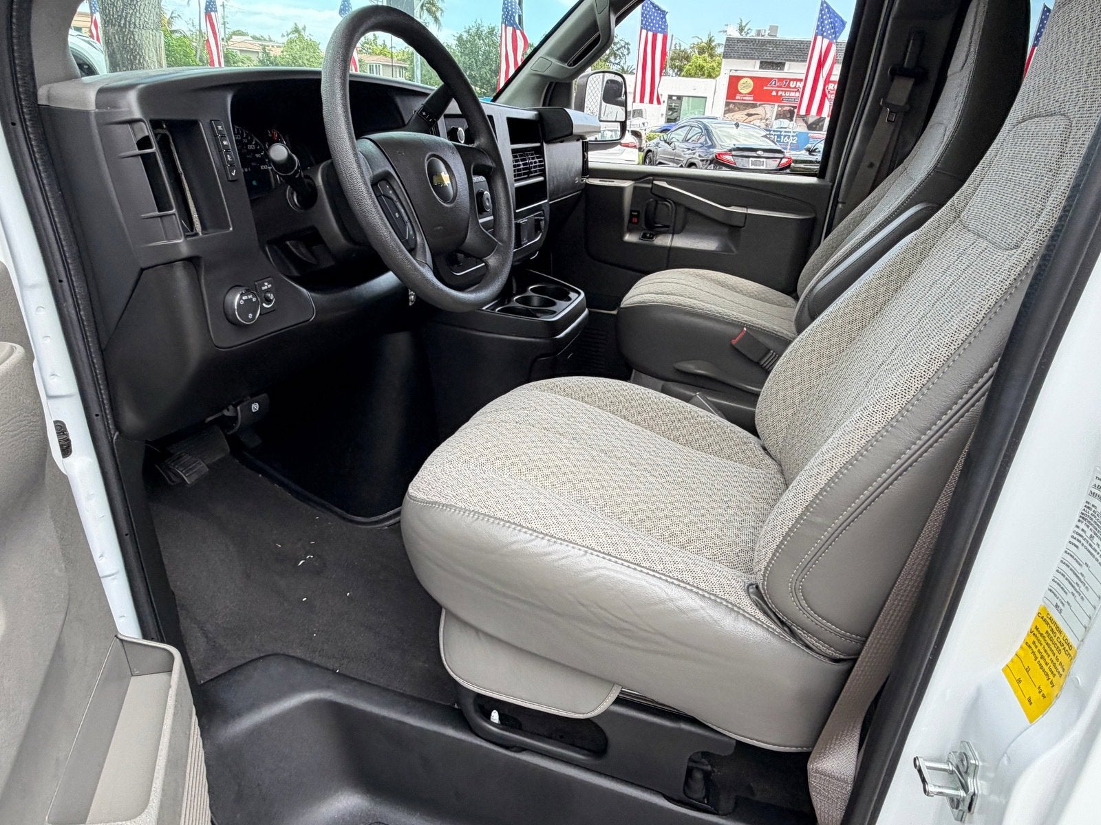 2025 Chevrolet Express Passenger LT