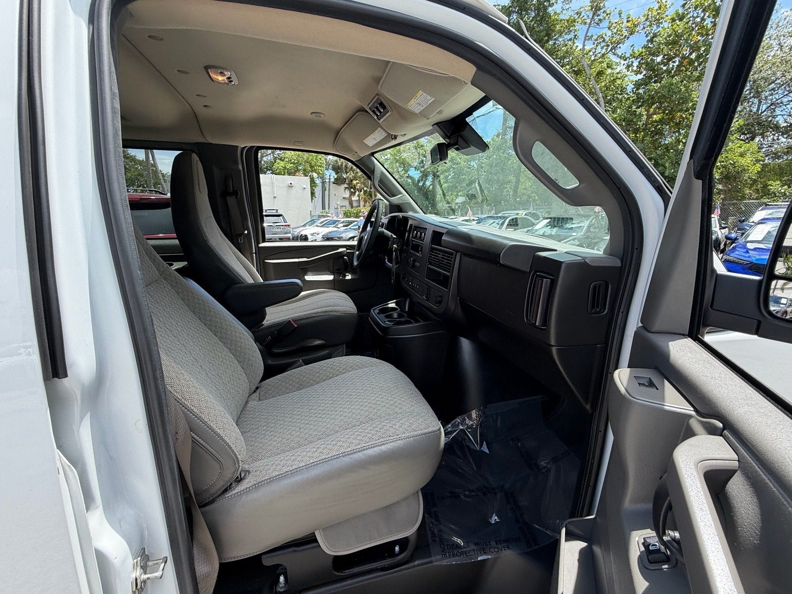 2024 Chevrolet Express Passenger LT