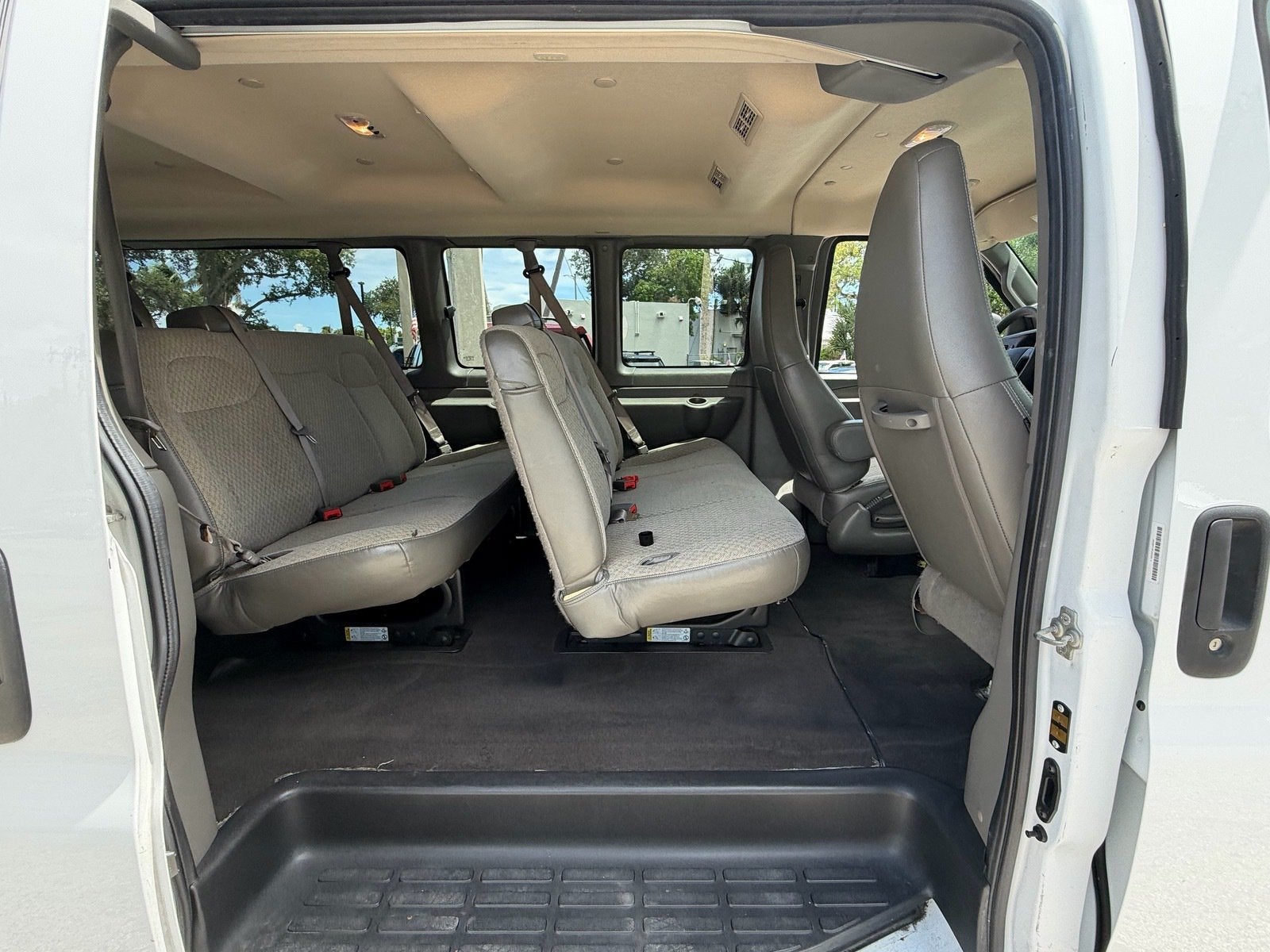 2024 Chevrolet Express Passenger LT
