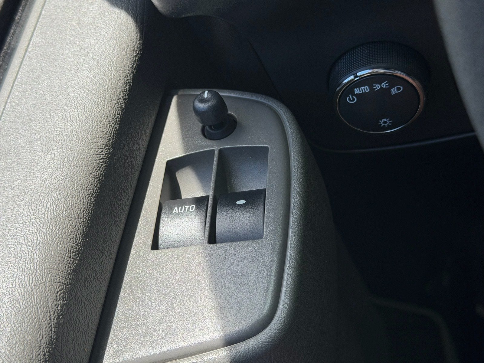 2024 Chevrolet Express Passenger LT