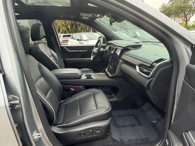 2024 GMC Acadia FWD Denali