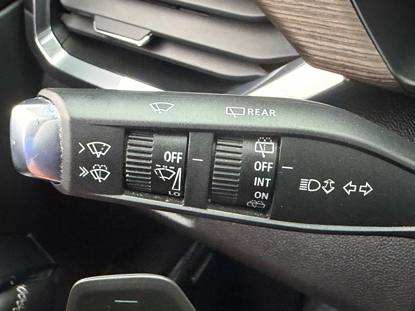 2024 GMC Acadia FWD Denali