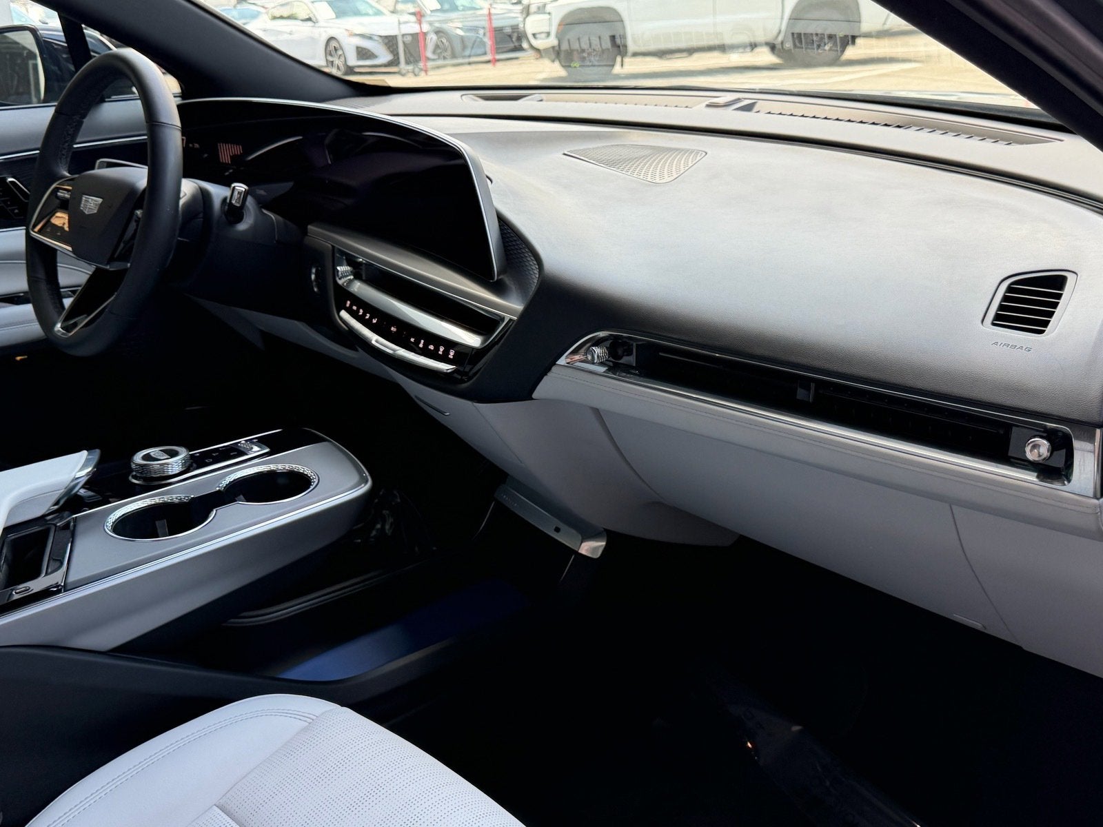 2024 Cadillac LYRIQ Luxury
