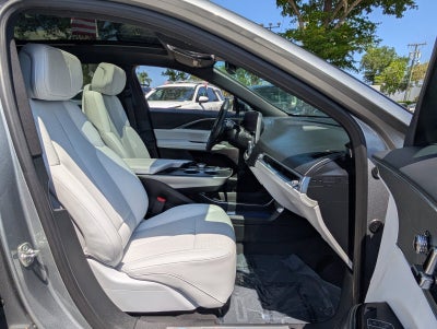 2024 Cadillac LYRIQ Luxury