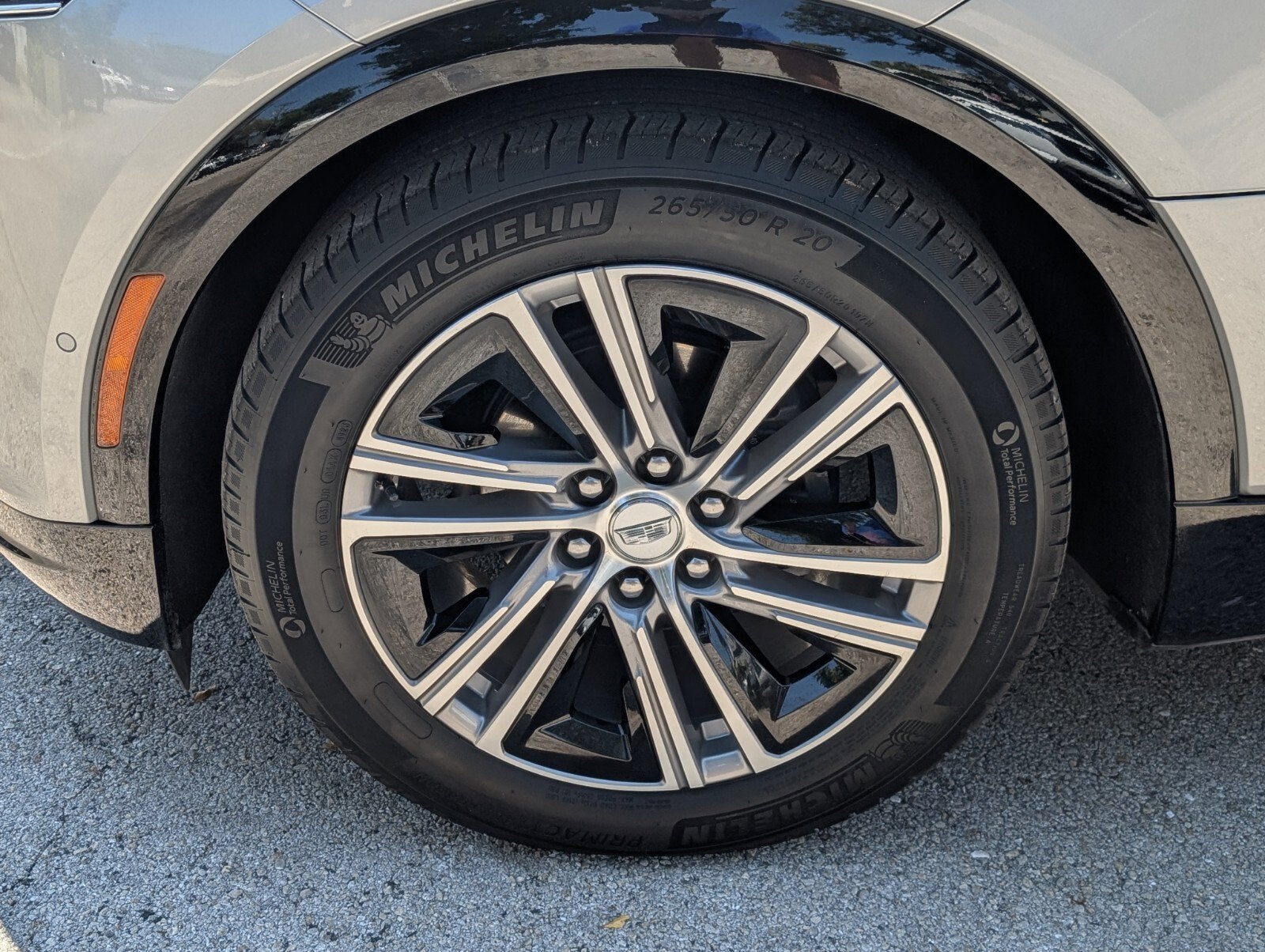 2024 Cadillac LYRIQ Luxury