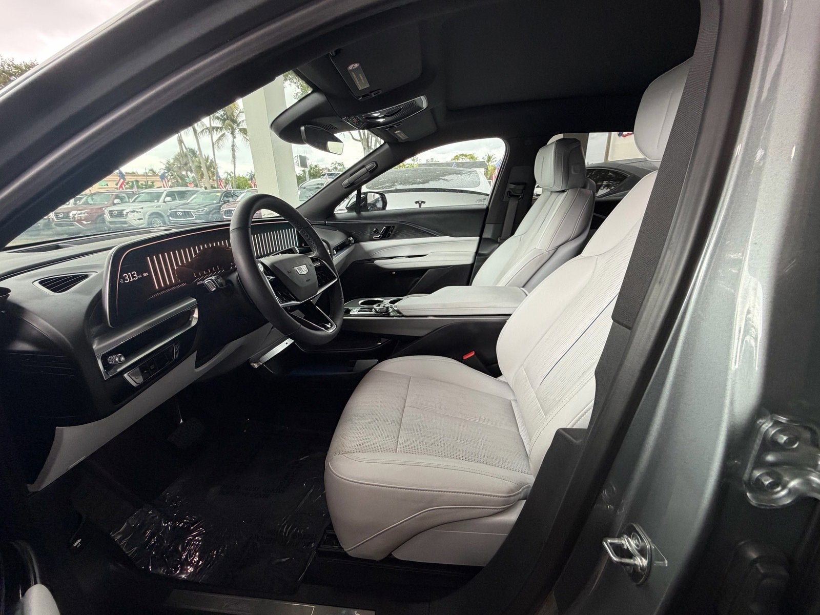 2024 Cadillac LYRIQ Luxury
