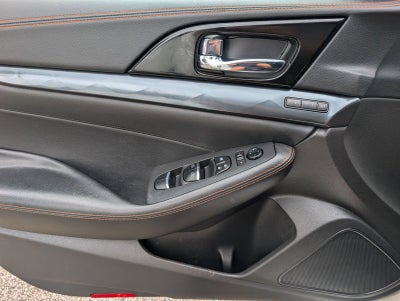 2023 Nissan Maxima SR