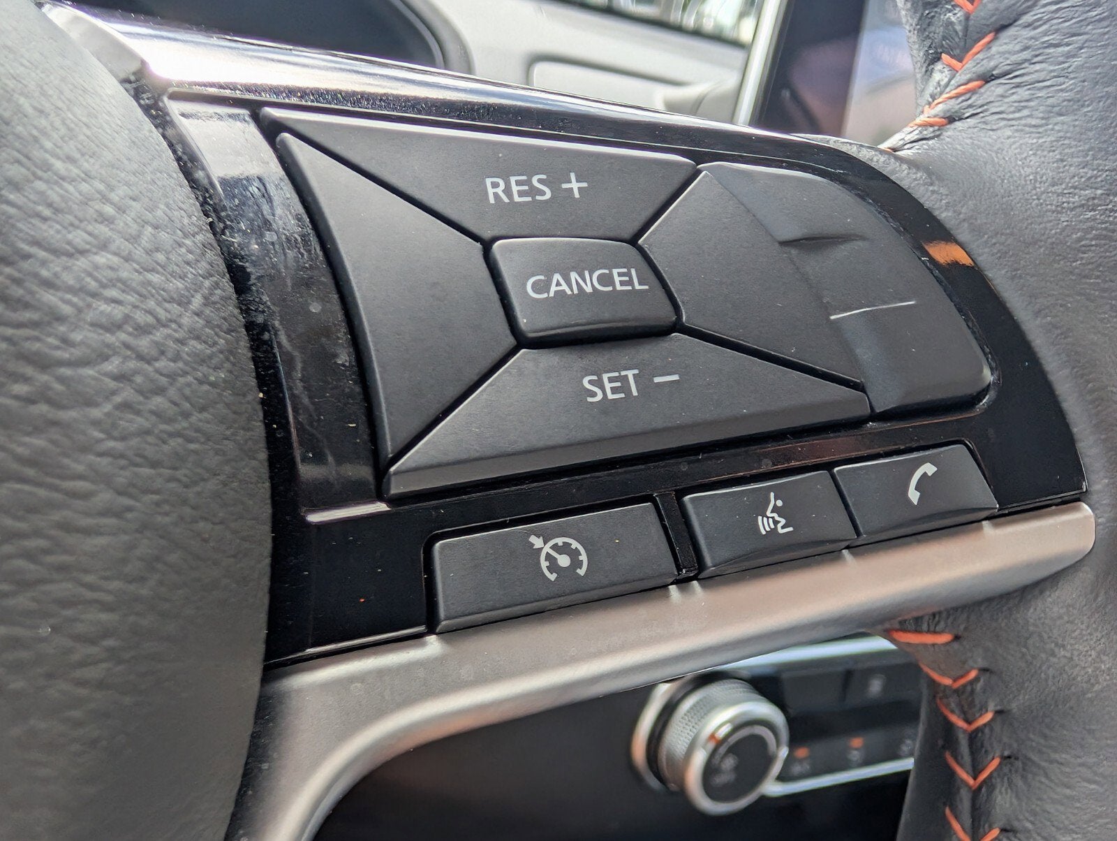 2024 Nissan Altima SR