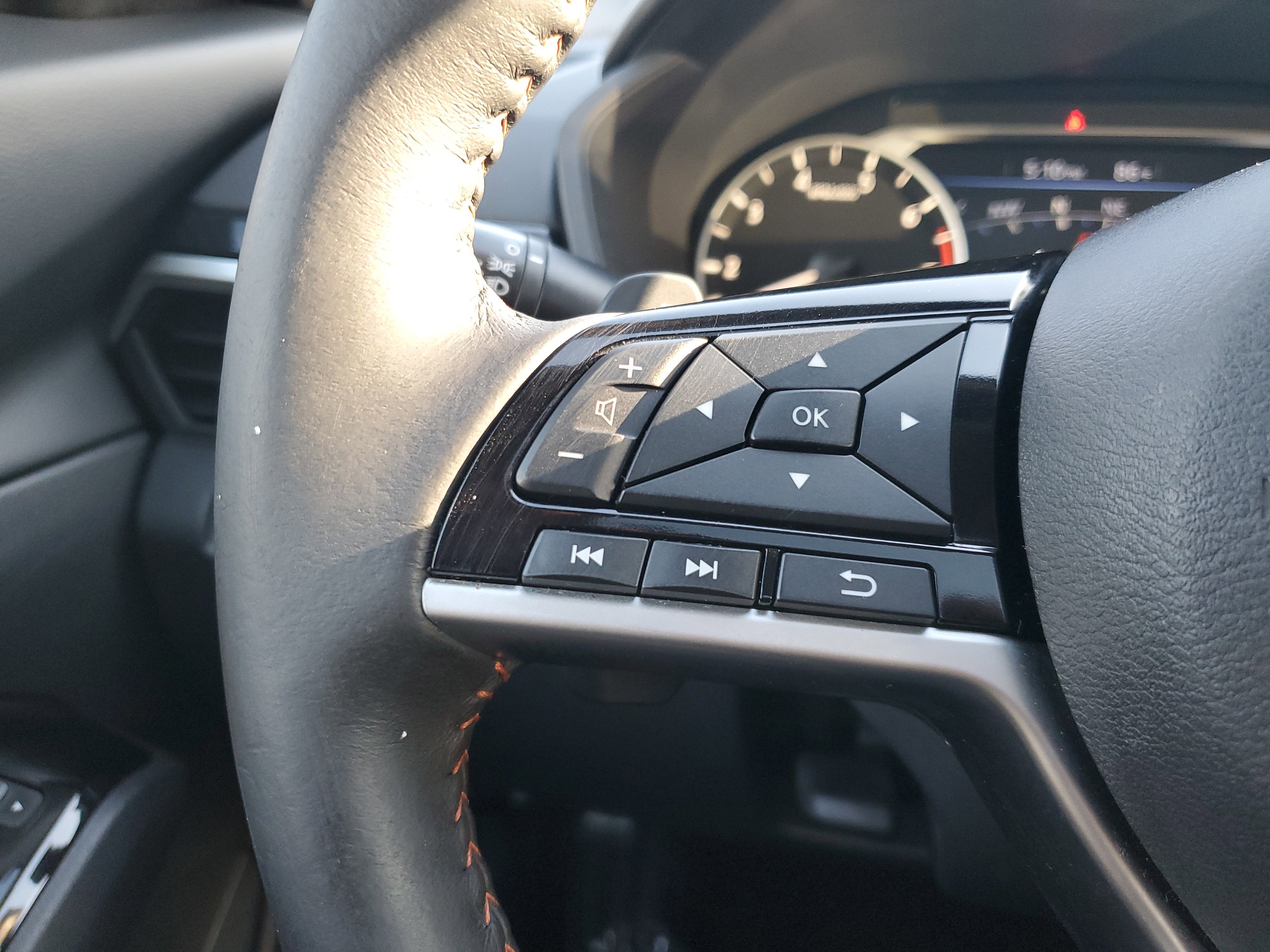 2023 Nissan Altima SR