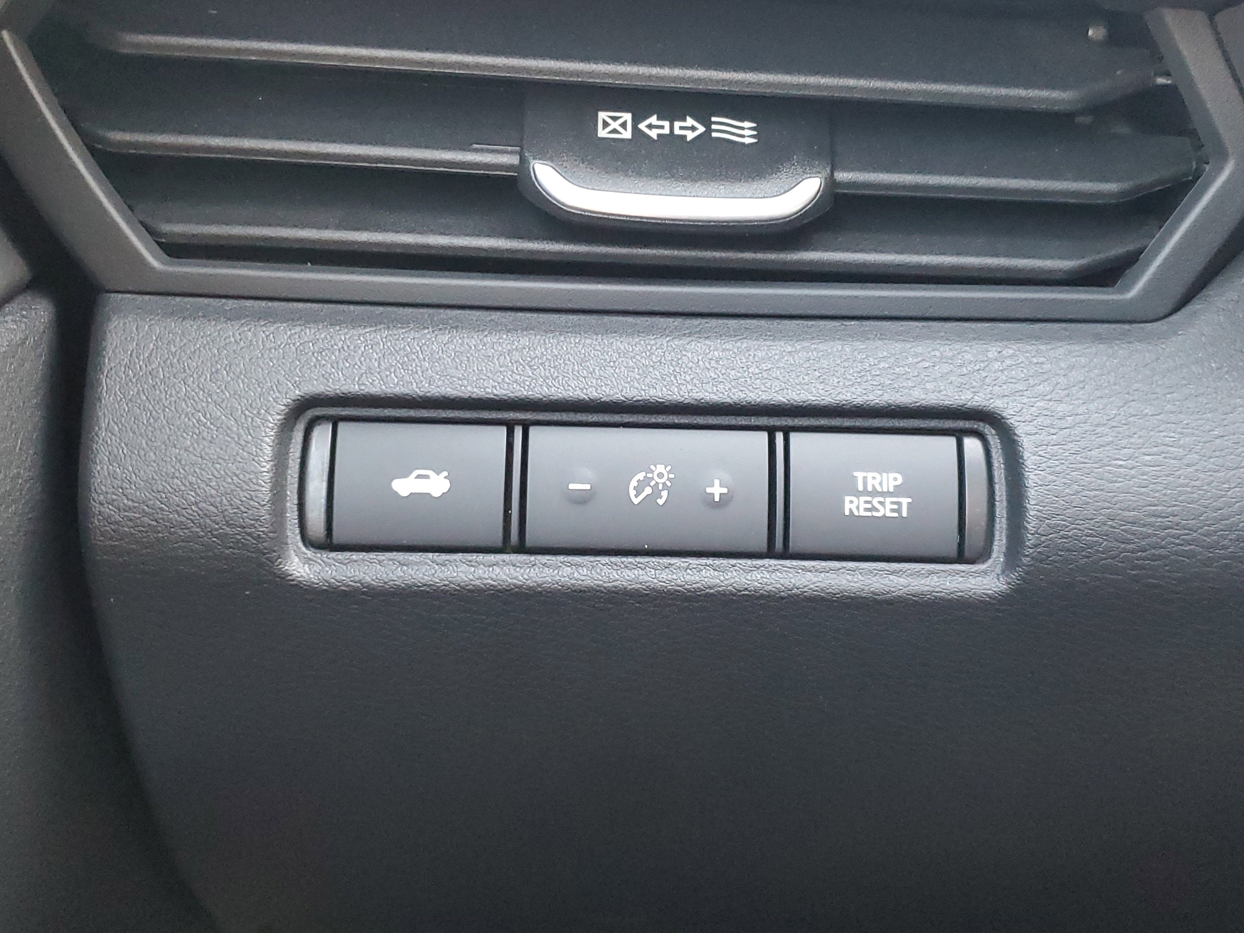 2023 Nissan Altima SR