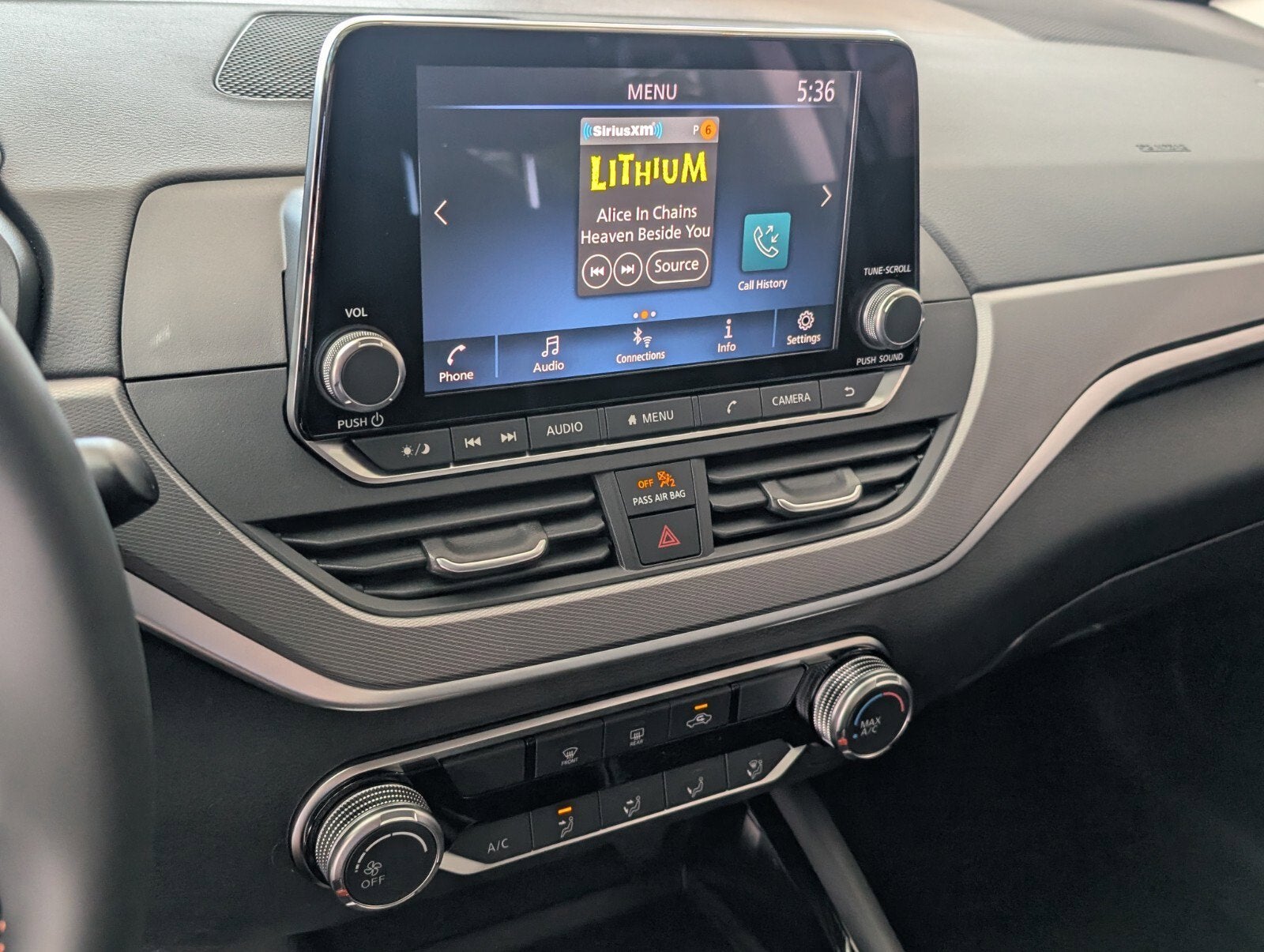 2025 Nissan Altima SR