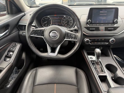 2022 Nissan Altima SR