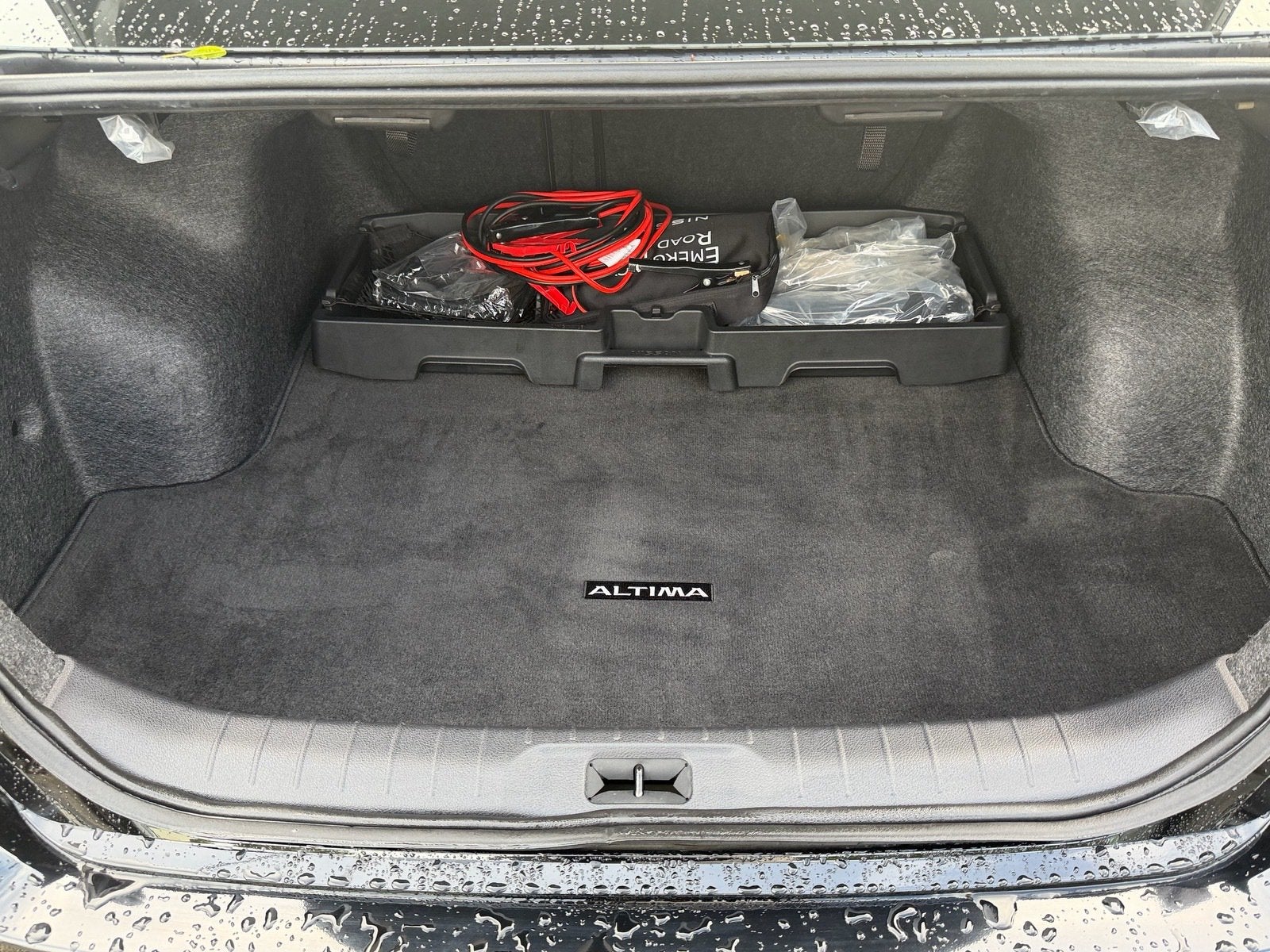 2024 Nissan Altima SR