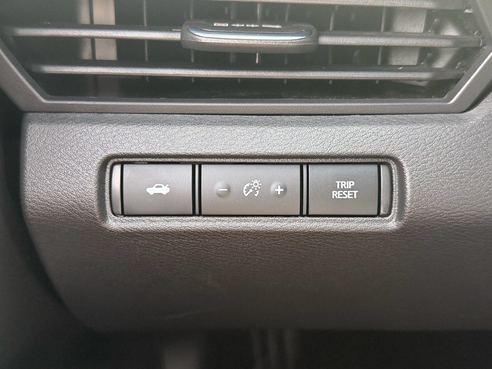 2024 Nissan Altima SR