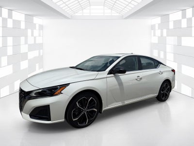 2025 Nissan Altima SR